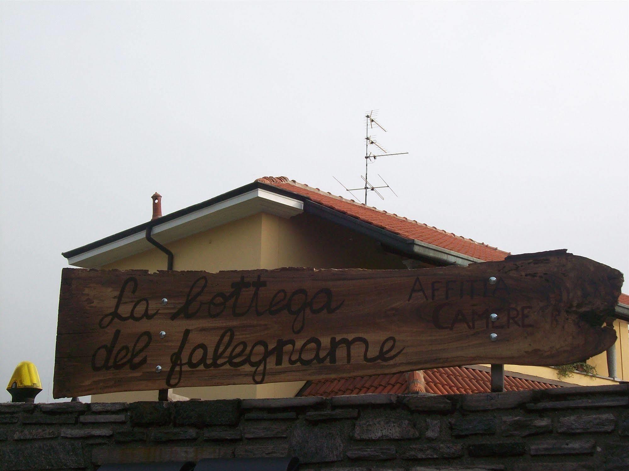 La Bottega Del Falegname Vanzaghello Luaran gambar